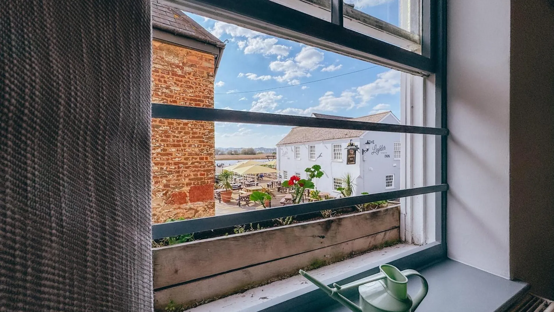 Route 2 Apartments Topsham 0*,  United Kingdom