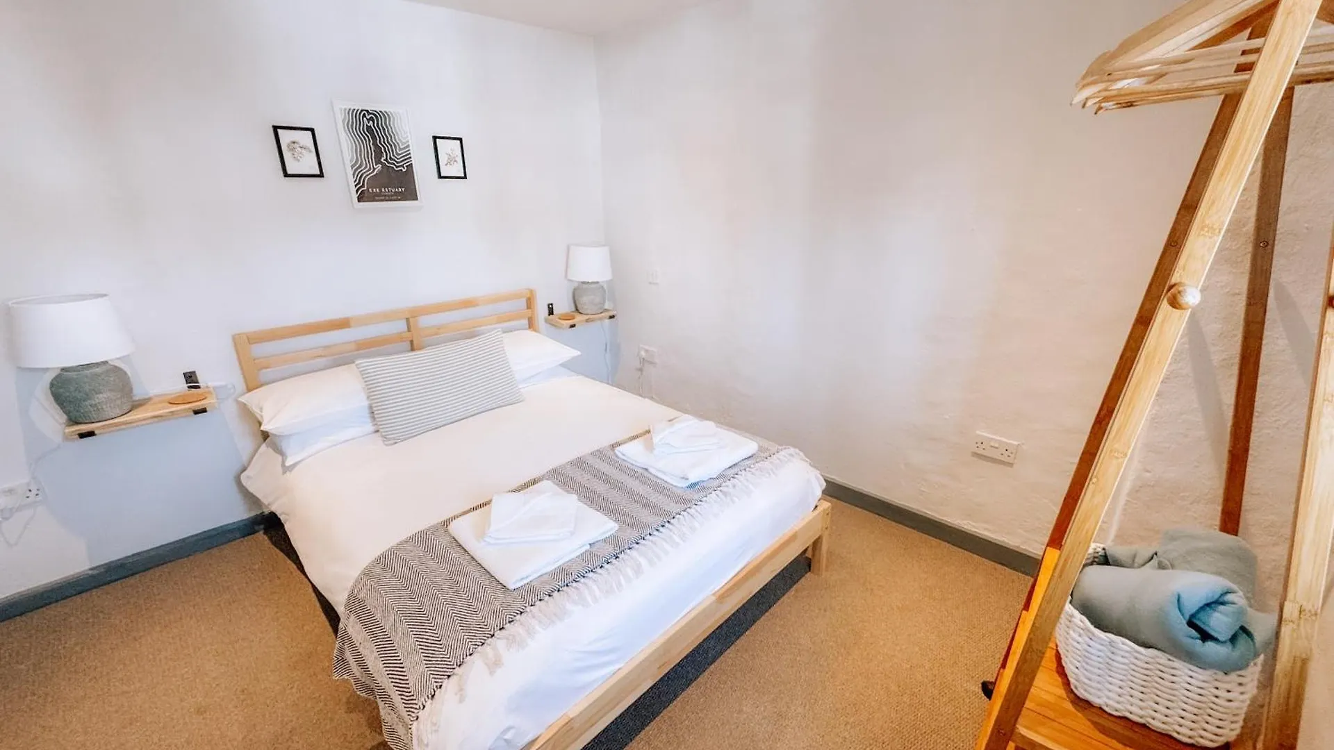 Route 2 Apartments Topsham United Kingdom