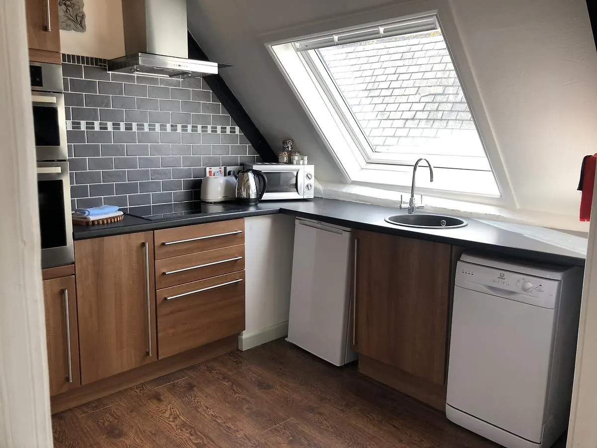 Route 2 Apartments Topsham 0*,