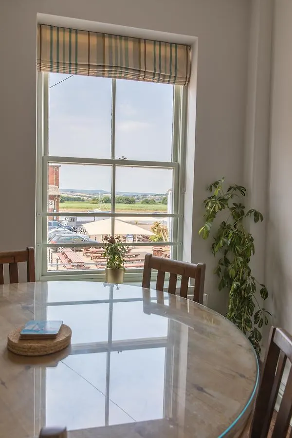 Route 2 Apartments Topsham 0*,  United Kingdom