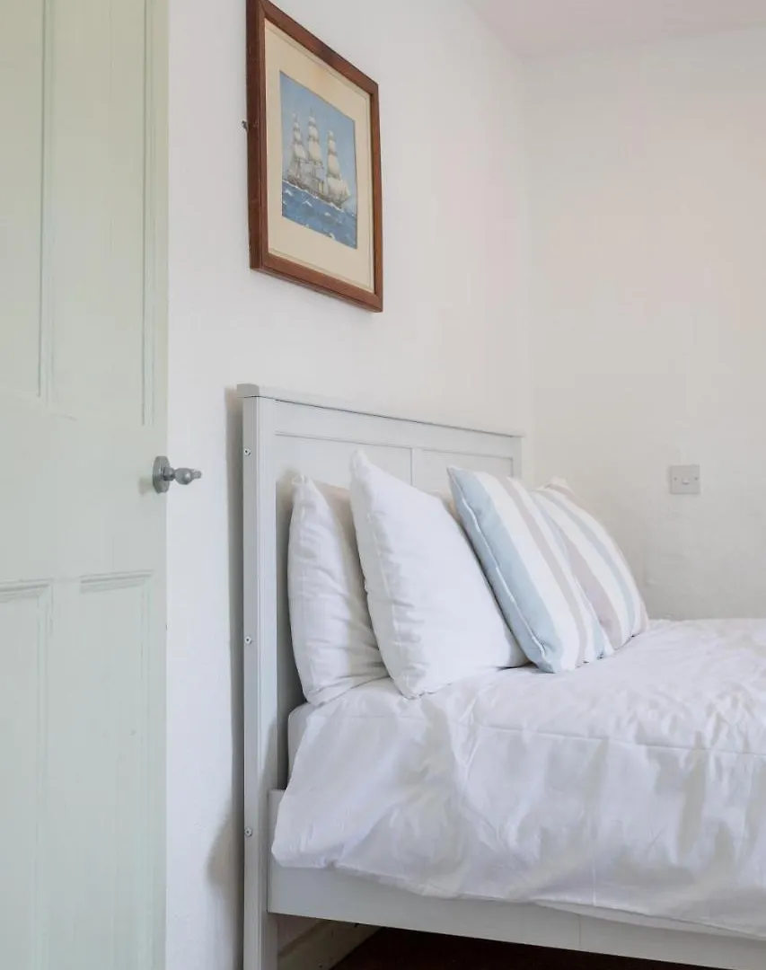 Route 2 Apartments Topsham 0*,  United Kingdom